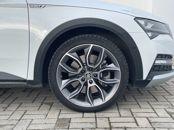 Škoda Superb Combi 2,0 TSI / 206 kW DSG 4x4 Scout - 14