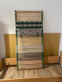 Postel 100x200 s matrací a roštem + stolek - 14