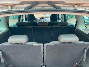 OPEL ZAFIRA 7 míst automat - 14