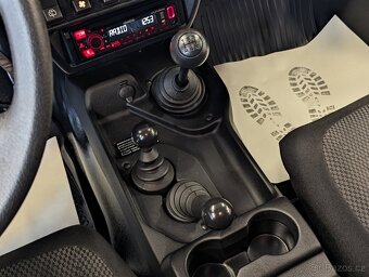 Lada Niva 4x4 1.7i TAIGA 5ti DVÉŘOVÁ - 14