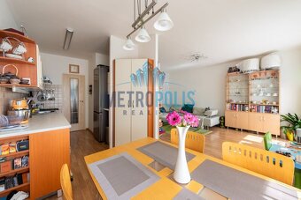 Prodej světlého bytu 3+1 s lodžií – 81 m², Praha – Horní Měc - 14