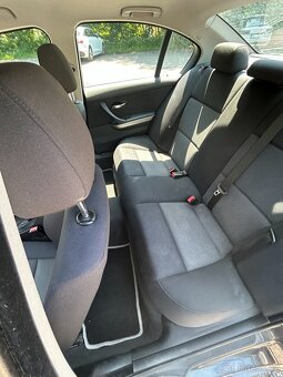 2006 BMW series 3 - 14