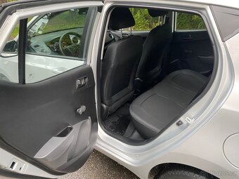 Hyundai i10 2019 1.0i 1.maj ČR 25tkm - 14