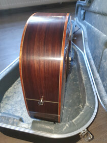 Zánovní prémiová akustická celomasivní kytara FURCH OM - 14