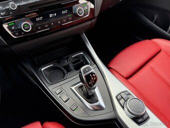 BMW M135i xDRIVE //2016 LED NAVI HARMAN/KARDON SERVISKA - 14