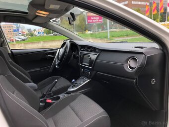 Toyota Auris 1.8 Hybrid Kombi Sports Webasto Panorama Hezká - 14
