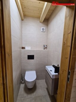 Dvě  horské chaty navzájem propojené ,  240m2, pozemek 834m2 - 14