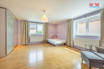 Prodej rodinného domu 6+kk, 180 m², Čečelice, ul. Hřbitovní - 14