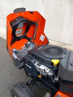 Prodám zahradní traktor Husqvarna CTH 173   17Hp Hydro - 14