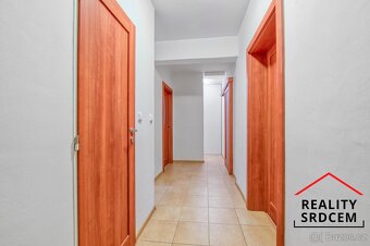 Pronájem bytu v os. vl. 3+1+lodžie+šatna/81m2 ul. Na Kopci,  - 14