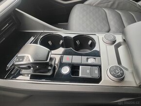 VW Touareg 3.0TDI, 210kW, původ ČR - 14