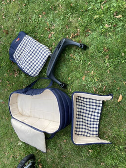 starší kočárek - 14