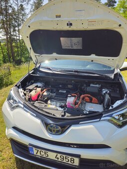 Toyota Rav4 Hybrid-Benzín 2.5 - 14