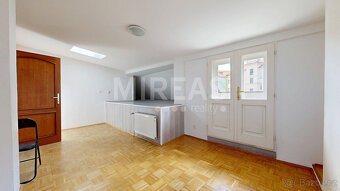 Praha 3 - Žižkov, pronájem mezonetového bytu 5+1 214 m2, okr - 14
