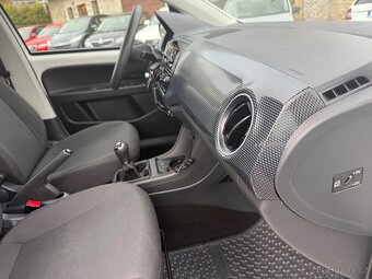 VW UP 1.0mpi 44kw 2019 1. Majitel (hezký stav-servis-klima) - 14