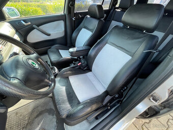 Škoda Octavia combi 1,8 T 20V RS - 14