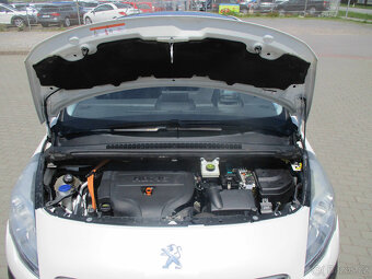 PEUGEOT 3008 Hybrid 4x4 Allure Pano Navi LED 2015 - 14