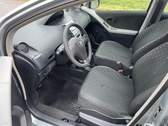 Toyota Yaris 1.0i benzin 51kw, koupeno CZ - 14