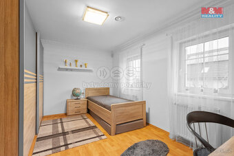 Prodej rodinného domu, 329 m², Jeneč, ul. Západní - 14