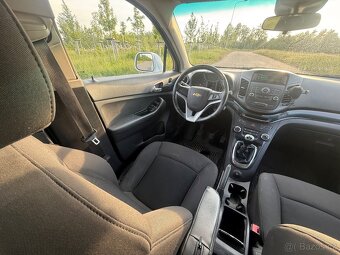 Chevrolet Orlando 1,8 -prostorný benziňák pro 7 osob - 14