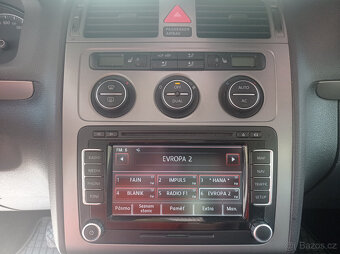 Volkswagen Touran 2.0 TDI 103kW/DSG/Tažné/Výhřev - 14