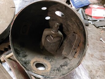 Vyklizeni, moto dily - 14