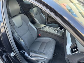 Volvo XC60 2.0 AWD 140kW Geartronic Panorama Kamera Tažné - 14