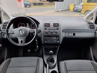 Volkswagen Touran 1.2 TSi 77KW S.Kniha, 7Míst + Zimní kola - 14