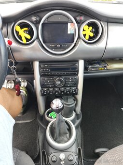 Mini Cooper 1.6i 85kw - 14