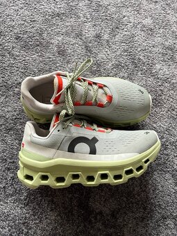 18x boty On Running Cloud vel 37 - 37,5 - 14