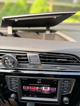 Volkswagen Touran 2.0 TDI 110 kW Highline DSG - 14