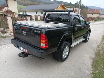 Toyota Hilux 3.0 - 14