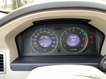 Volvo V70 2.4 D5 120kW - 14