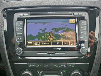 Škoda Octavia II 1.6 TDI, Elegance - 14