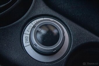 PEUGEOT 4007 2.2 HDi 115kW 7-miestne 2008 - 14