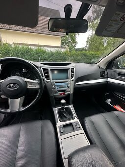 Subaru Outback 2.0D 4x4, panorama, kůže, výbava, TOP stav - 14