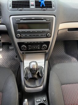Prodám Škoda Octavia 2, 1.8Tsi, 213tis.km ma nejeto. - 14