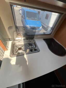 Obytné auto Renaul Knaus Sport top stav - 14