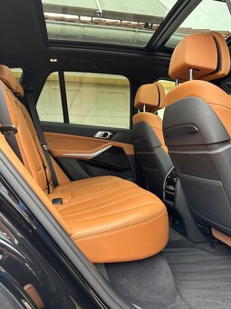 BMW X5 45e 2021, Sky Lounge, Laser, Massage, 4 zón. kl. - 14