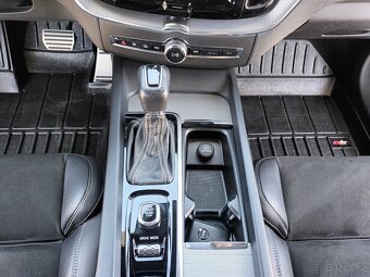 Volvo XC60 2,0 4x4,R-DESIGN,SERVISKA,PANO - 14