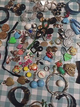 Retro bižuterie - 14