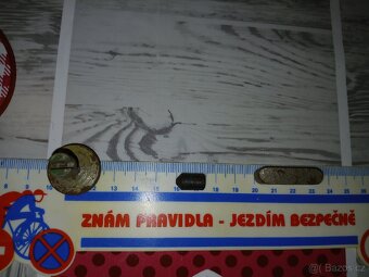 Prodám pravítko délka 2200mm,motor 5.5kw,vozíky - 14