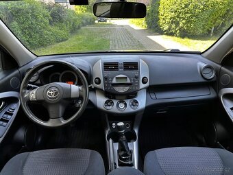 Toyota Rav4 2.2 D4-D 130kW SUV 4x4 Navi Tempomat Rám Nášlapy - 14