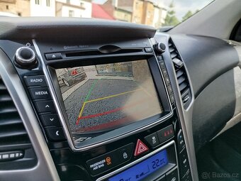 Hyundai i30 1,6 CRDi 81 kW, r.v. 12/2012, najeto 195.356km - 14