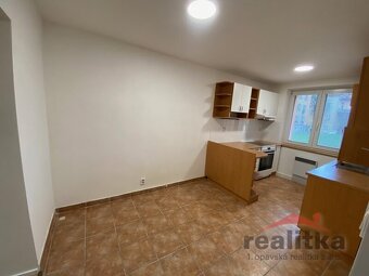 Pronájem bytu 2+1 57 m2, Opava, ul. Nám. Sv. Hedviky - 14