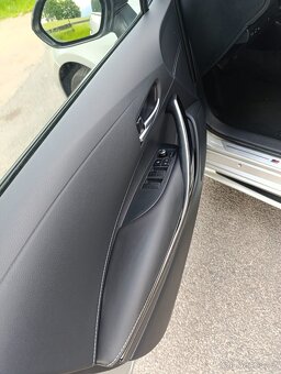 Corolla GR sport 1.8 hybrid - 14