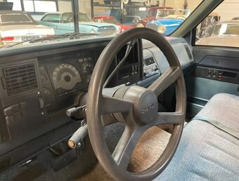 Chevroletu Silverado 1500 z roku 1988 - 14