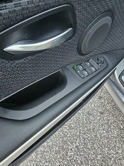 BMW 325d 145kw M57, Lci, manual, keyless - 14