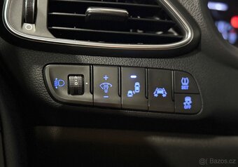 Hyundai i30 1.6 CRDi 100kw automat DCT - 14