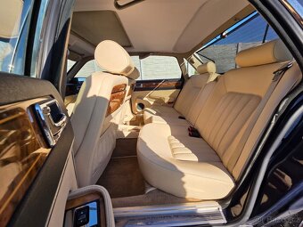 Jaguar Daimler XJ40 - 14